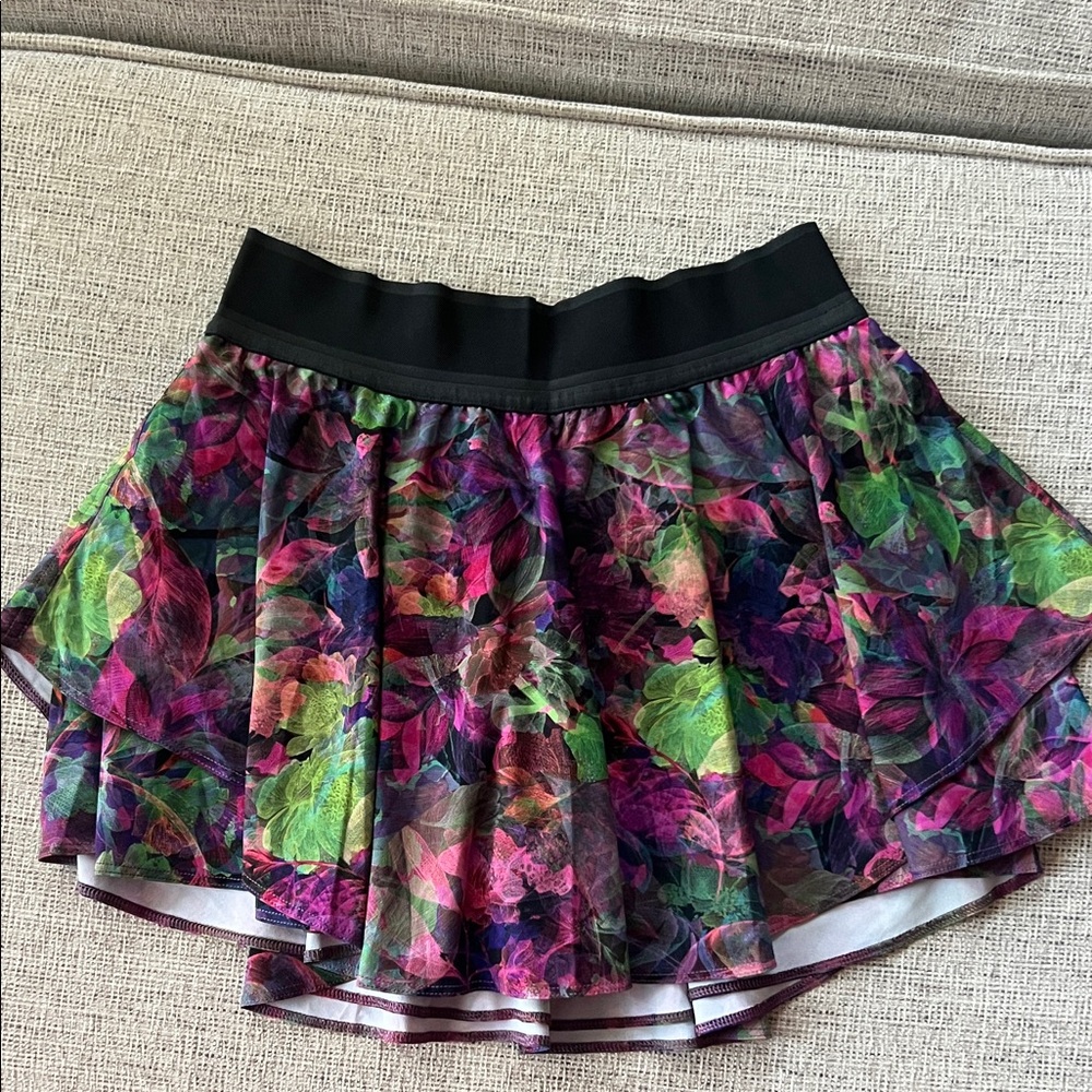 Lululemon skirt. Size 6. Regular length.